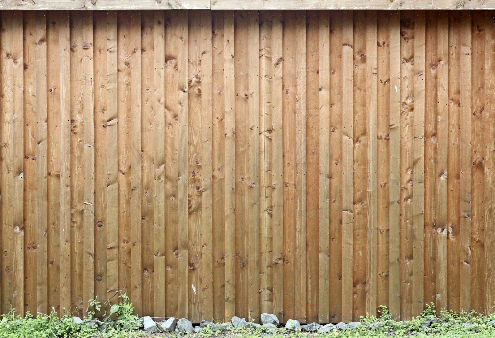 Houten schutting als erfafscheiding
